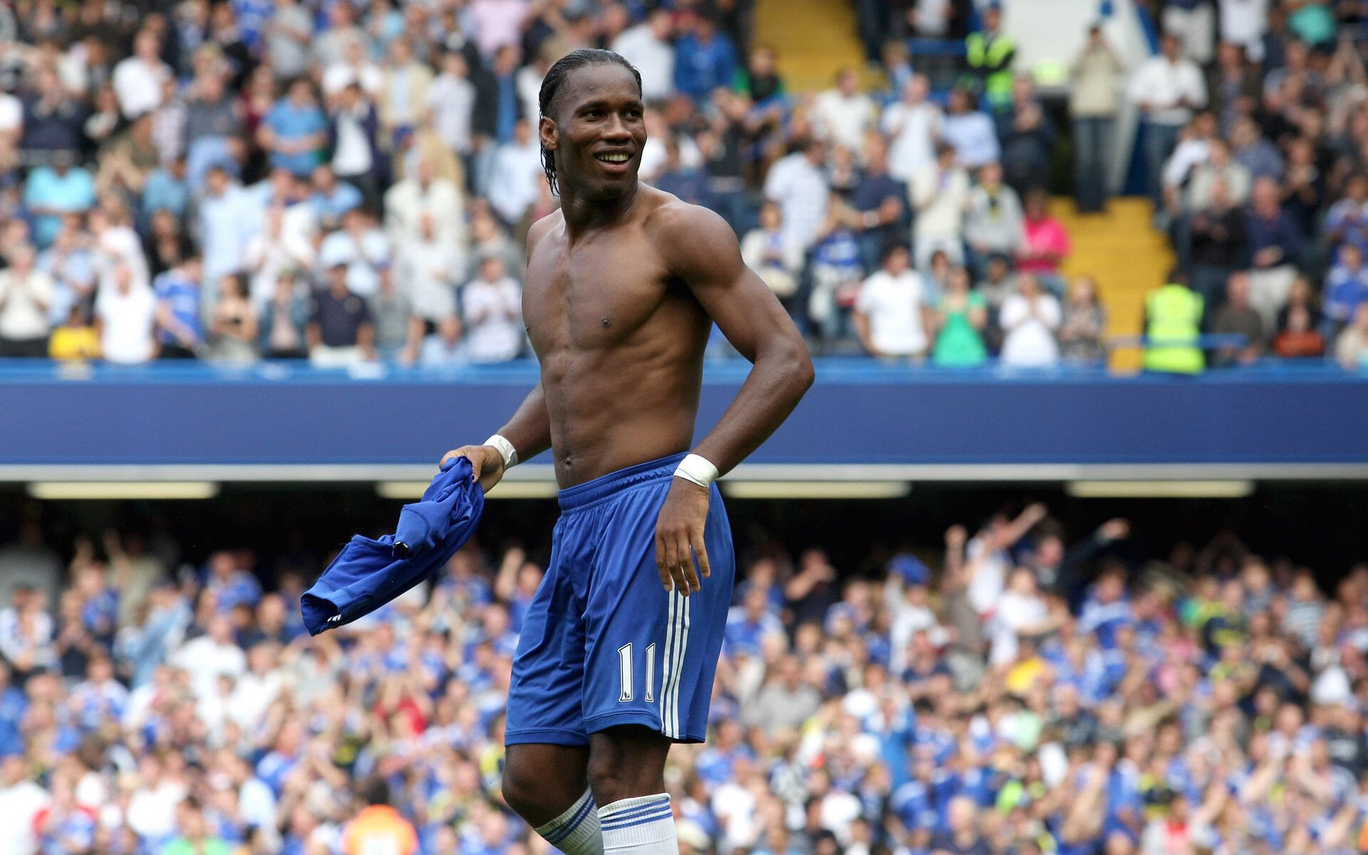 -AC米兰主场战平热那亚，雷比奇突破射门，意甲ac米兰对热那亚